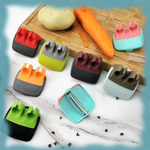 HAND VEGETABLE PEELER – Kézi zöldséghámozó 2 + 1 INGYEN slider